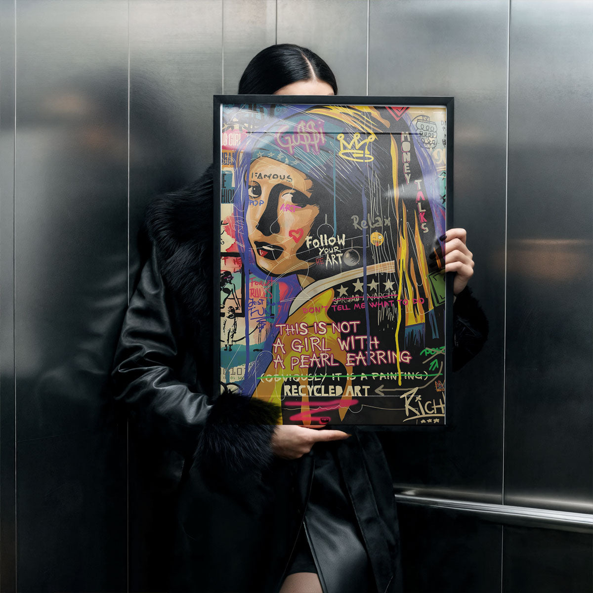 GIRL WITH EARRING - Deskyou Poster